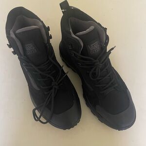 Vans UltraRange MTE Mens: 10.5